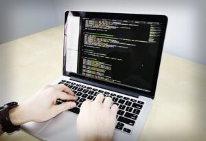 menjalankan php pada html